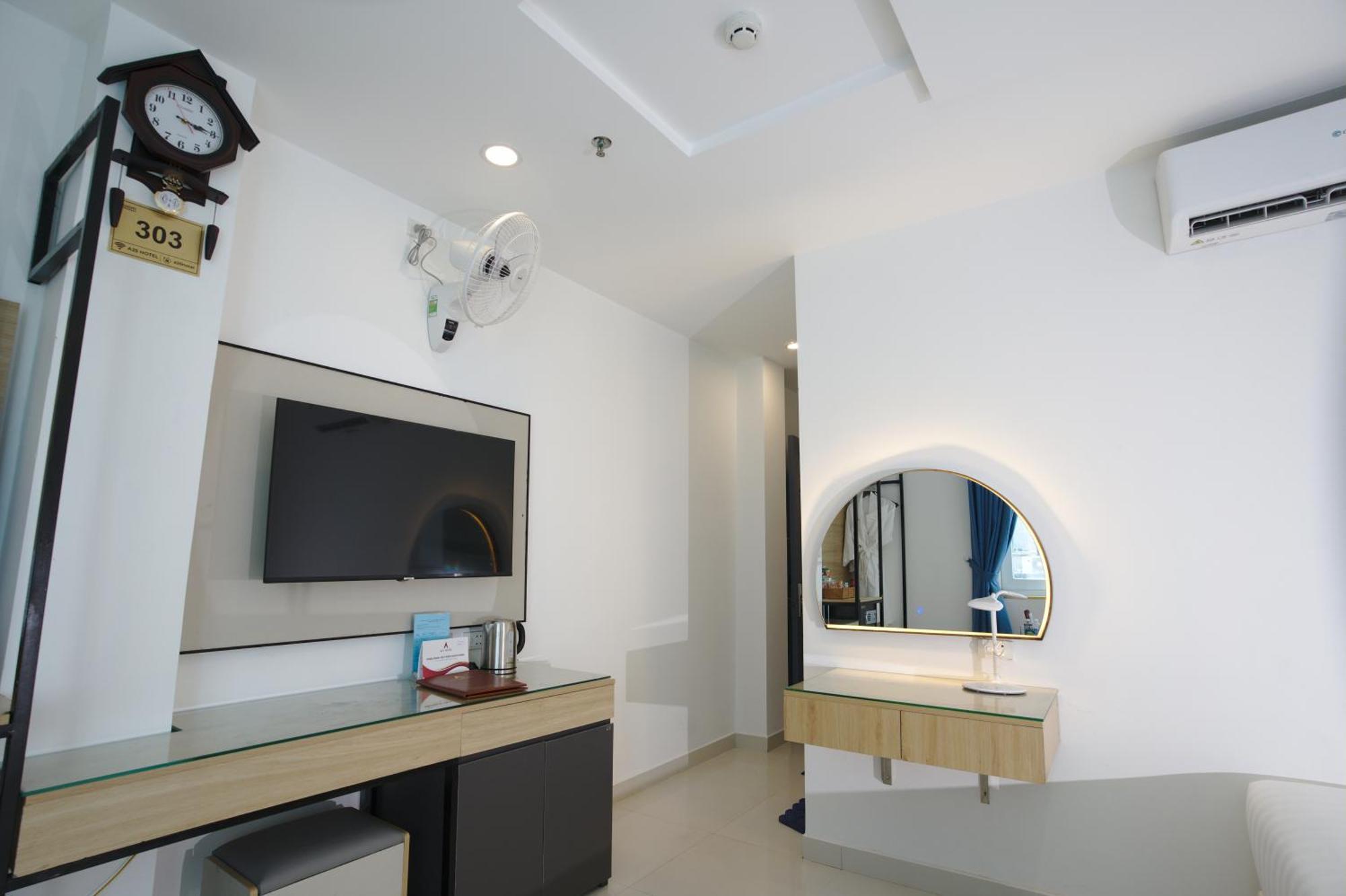 Khách sạn A25 - 14 Lương Hữu Khánh